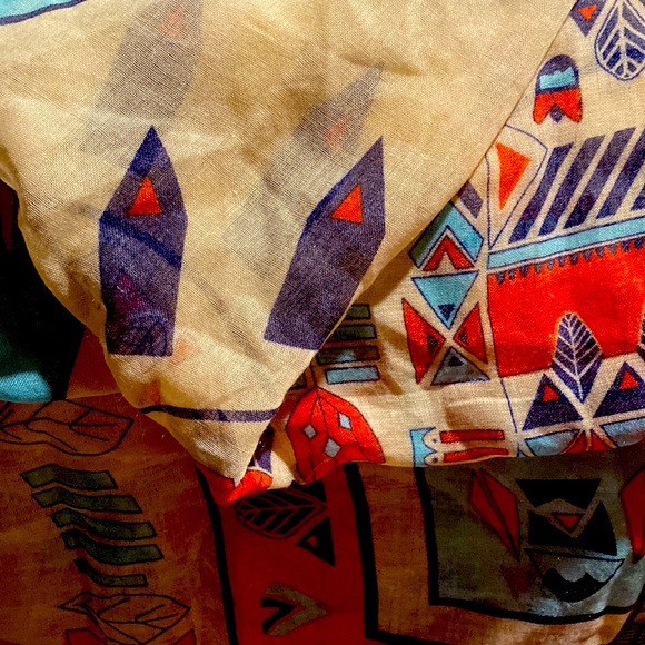 Extra Long and Extra Large Rectangular Scarf NeverUsed - Picture 10 of 12